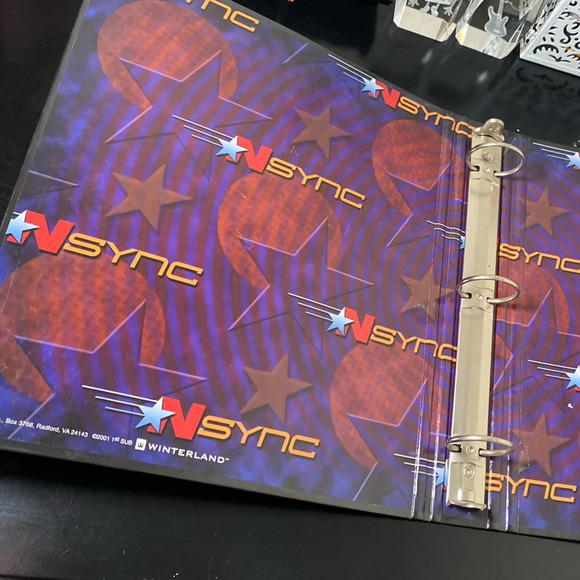 LIKE New Y2K NSYNC Throwback 2000's Three Ring Binder - Picture 2 of 6